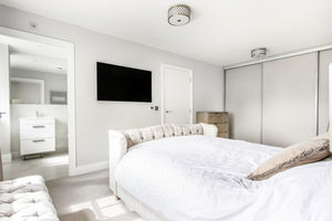 Photo 24- click for photo gallery